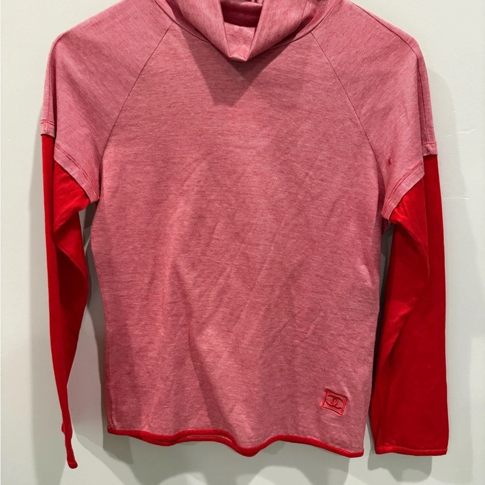 💋CHANEL Pink and Red Women's Top 194